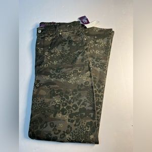 Gloria Vanderbilt classic rise jeans multiple sizes